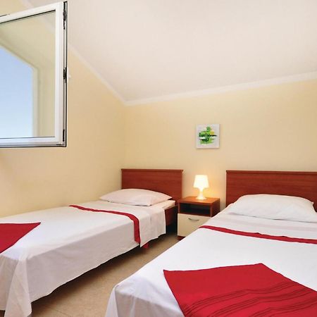 2 Bedroom Nice Apartment In Mimice Exterior foto