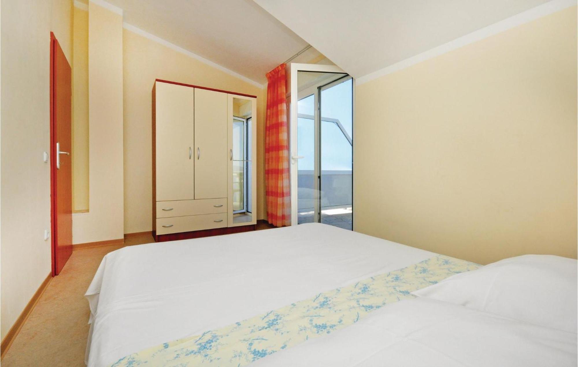 2 Bedroom Nice Apartment In Mimice Exterior foto